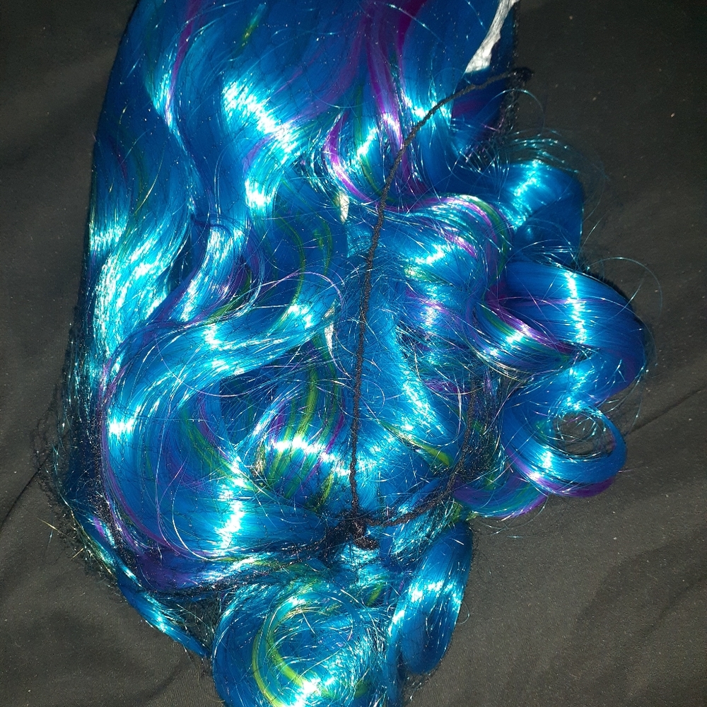 Wig - Picture 2 of 3